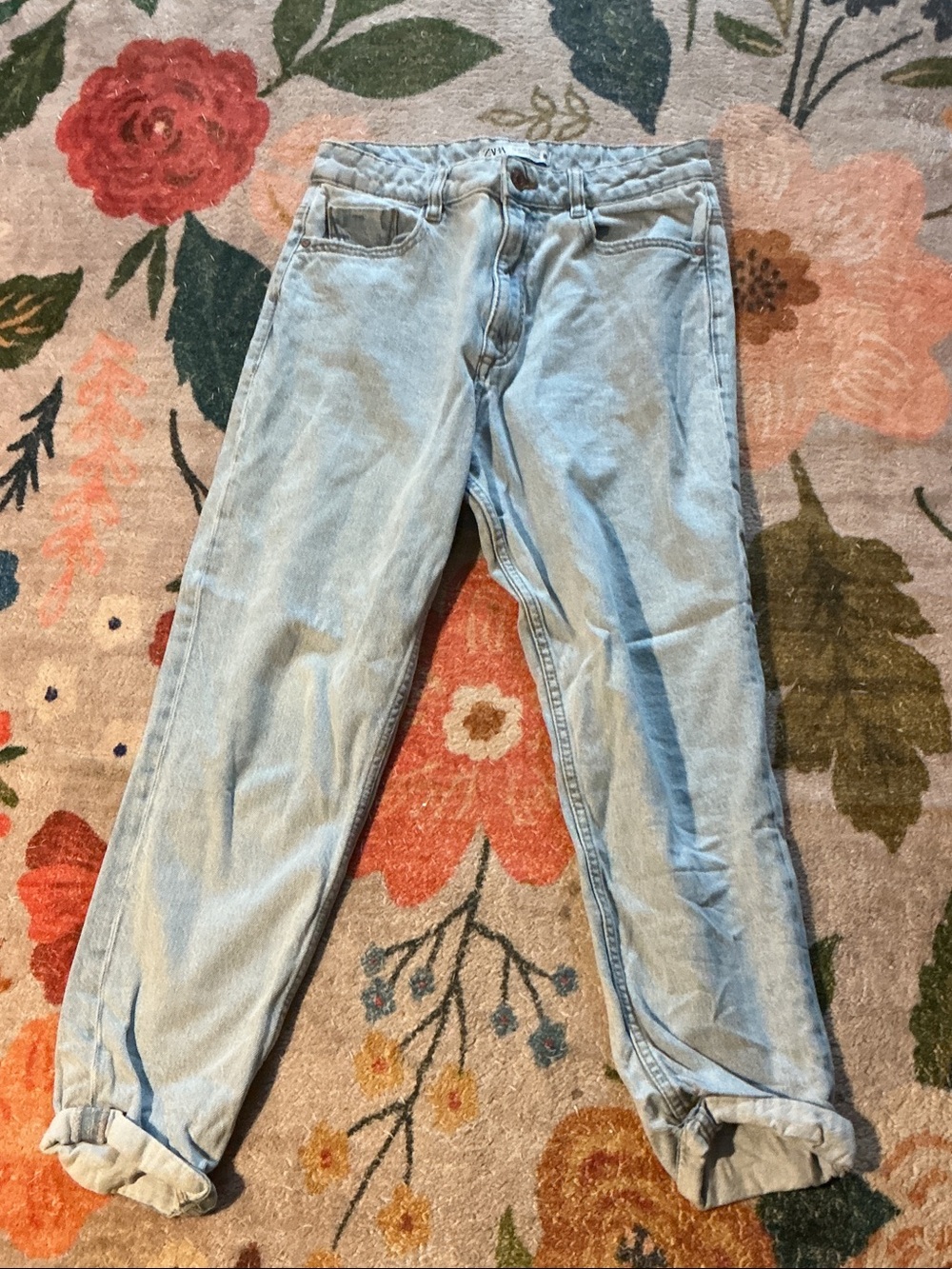 Zara Women’s Light Blue Straight-Leg Jeans
